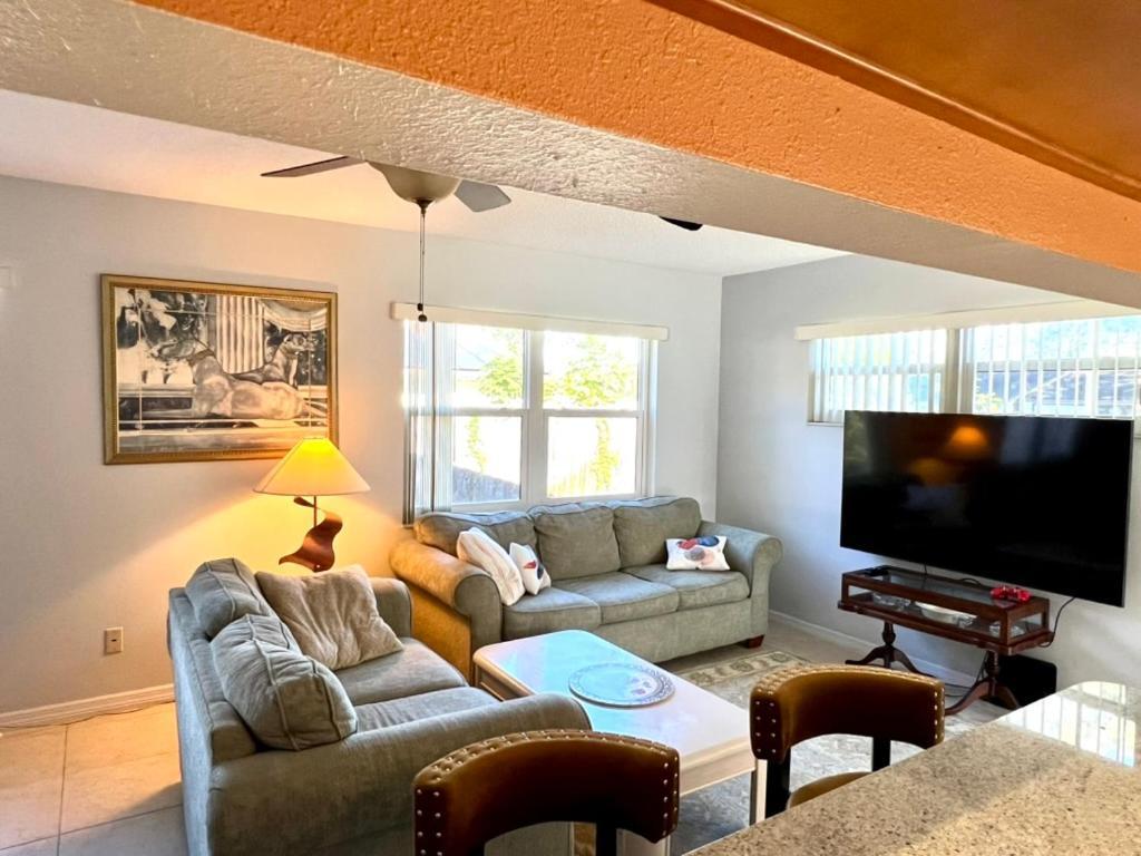 Villa "Impressa" - Billiard,Ping-Pong Table, Lanai, Fire Pit, Bbq Grill, View, Patio, Back Yard New Port Richey Bagian luar foto